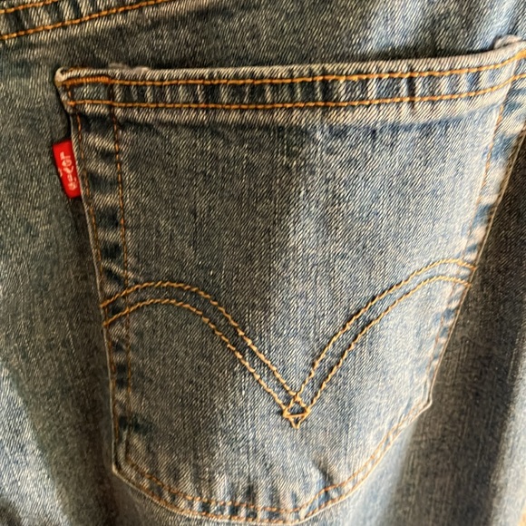 Levi's 550s Relaxed Boot Cut Mid-Rise Mid-Wash Womens Sz 10 S- Like New - Picture 8 of 10